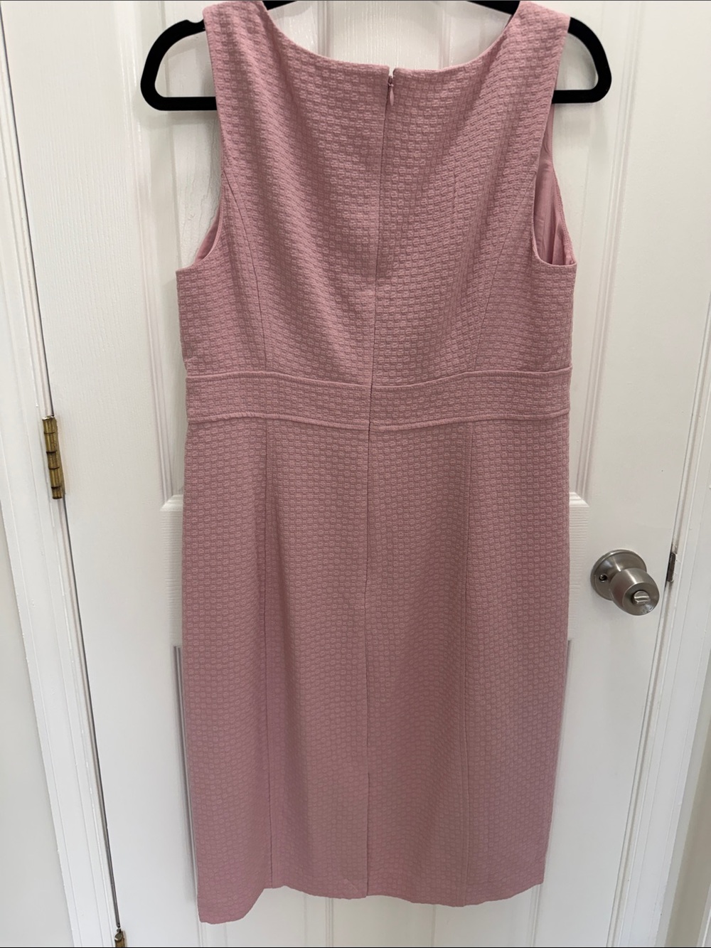 Ann Taylor Factory Dusty Rose Textured Sheath Dress - Picture 9 of 10